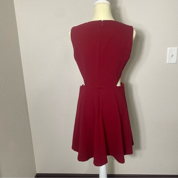 Lulu's Toast to You Wine Red Cutout Skater Dress Women's Size Large - Picture 15 of 16